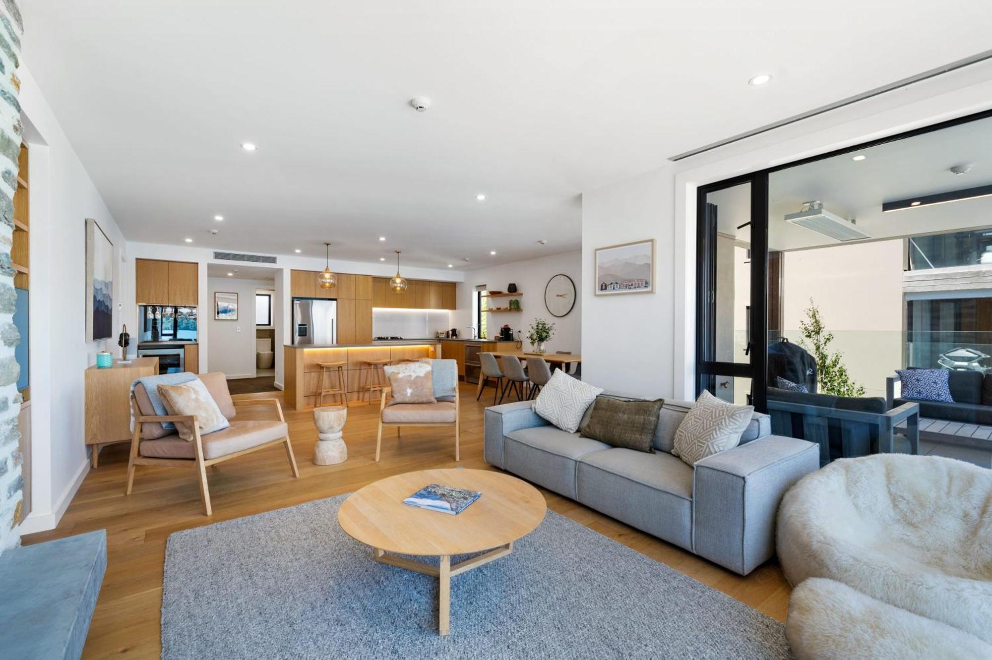 Lakeside Luxury 2 Bedroom Apartment Wanaka Dış mekan fotoğraf