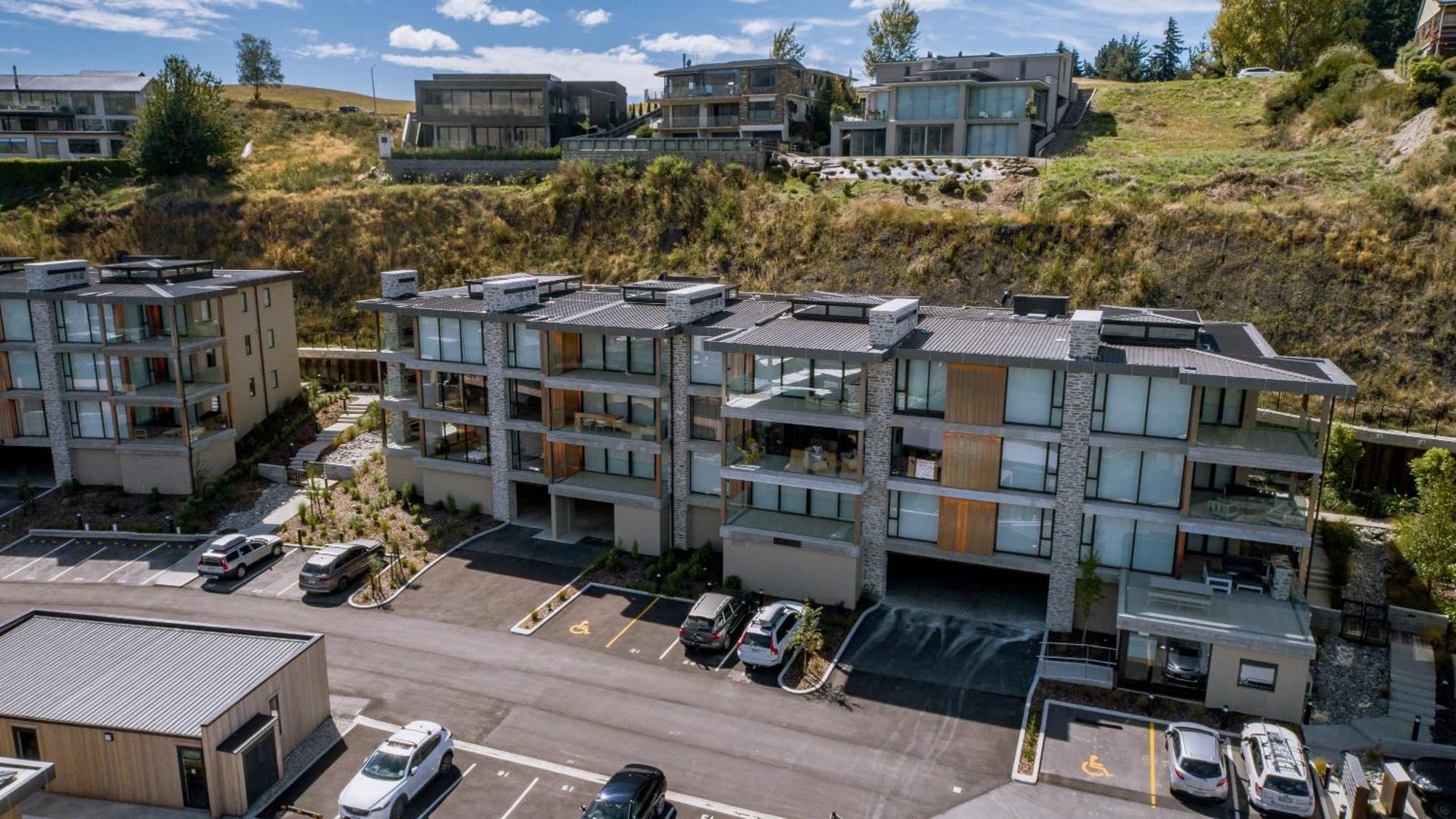 Lakeside Luxury 2 Bedroom Apartment Wanaka Dış mekan fotoğraf